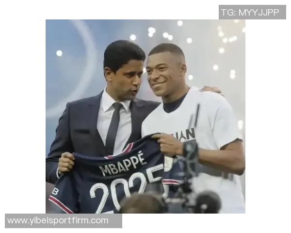 西媒报道姆巴佩对科纳特与于帕的评价称两人都是顶级球员